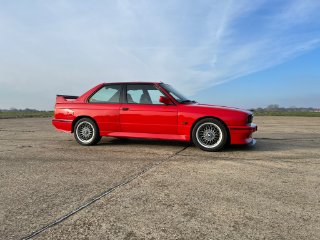 /photos/7897/9e5e0f09-0069-83a0-2980-698b71447c88_i320x240.jpg
